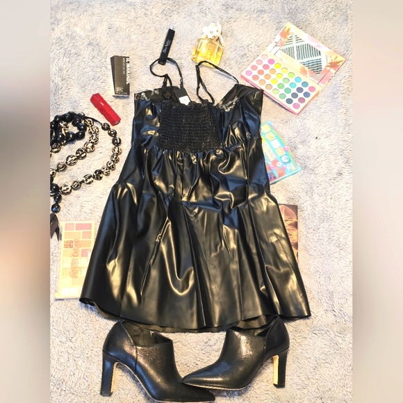 Black dress Size Medium NWT - Picture 6 of 6